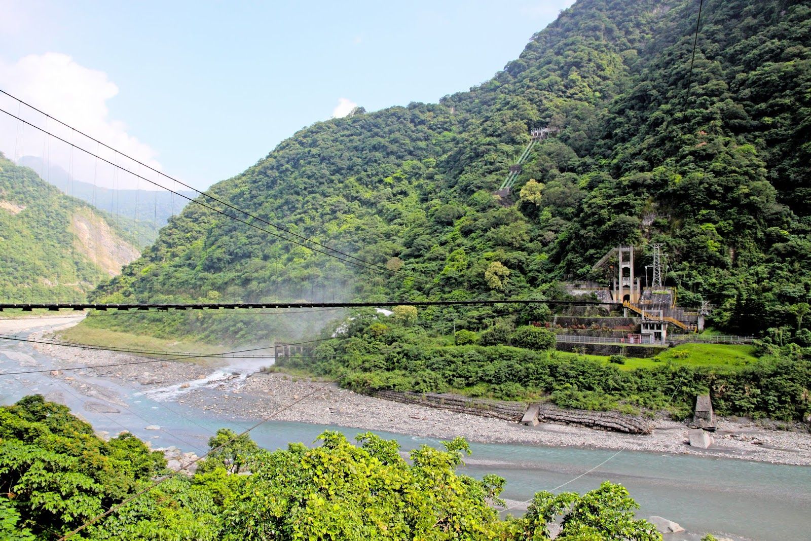 https://mdw-travel-data-us-east-1.s3.amazonaws.com/img/country/Taiwan/Mukumugi-Valley/img_01.jpg