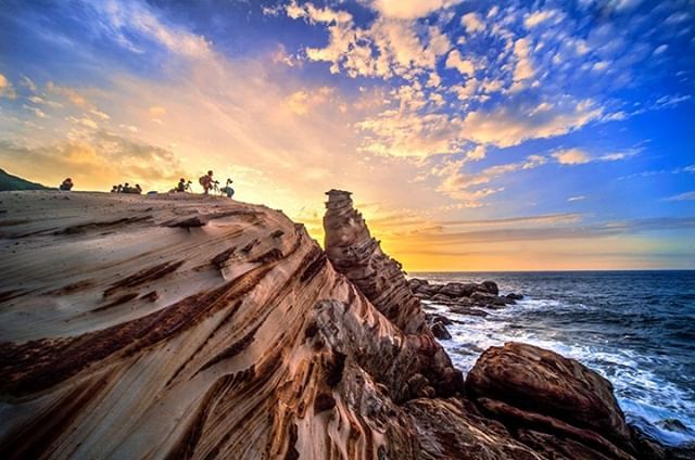 https://mdw-travel-data-us-east-1.s3.amazonaws.com/img/country/Taiwan/Nanya-Peculiar-Stone/img_02.jpg