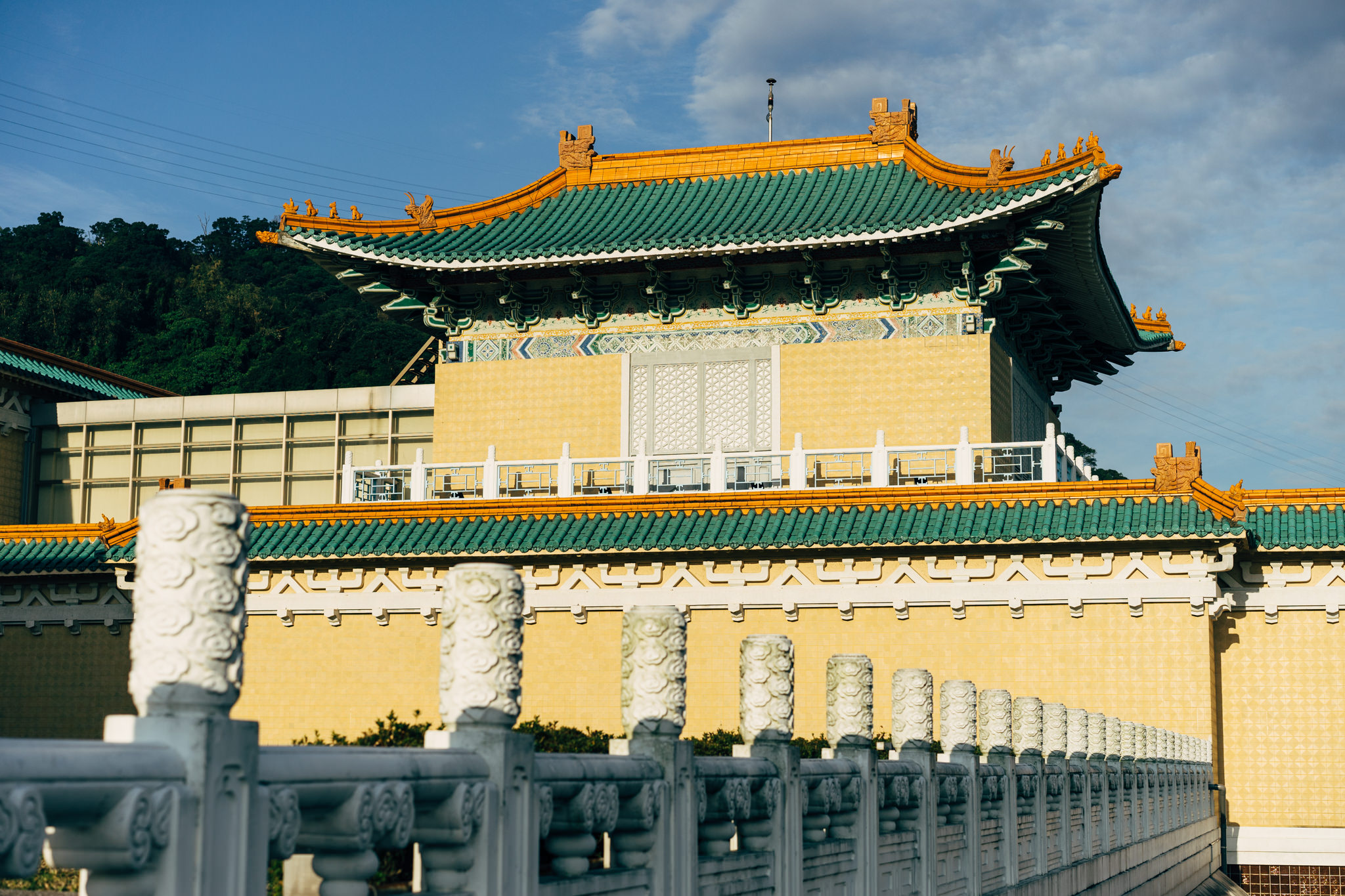 https://mdw-travel-data-us-east-1.s3.amazonaws.com/img/country/Taiwan/National-Palace-Museum/img_03.jpg