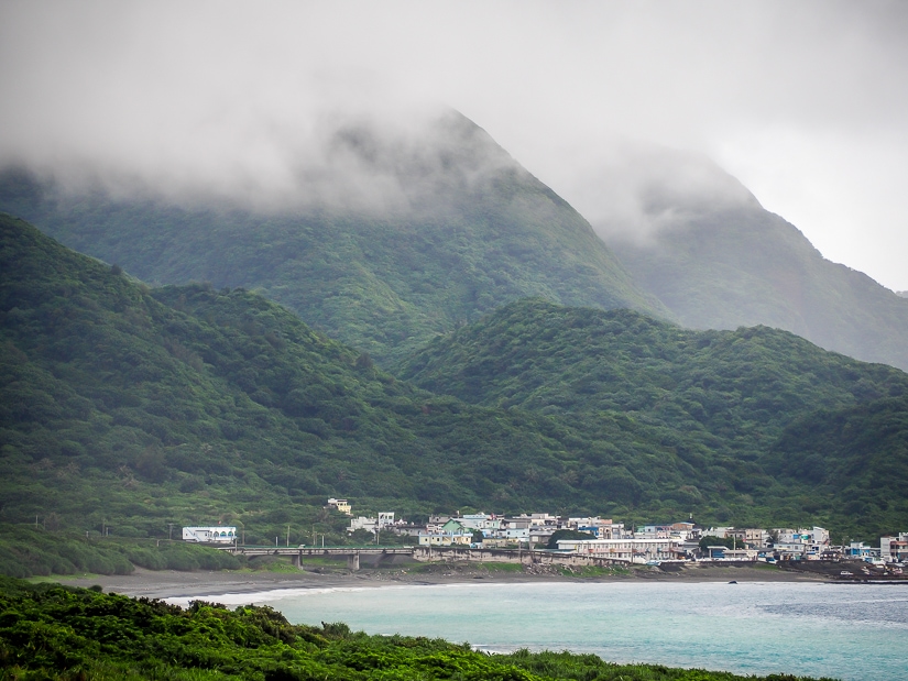 https://mdw-travel-data-us-east-1.s3.amazonaws.com/img/country/Taiwan/Orchid-Island/img_01.jpg