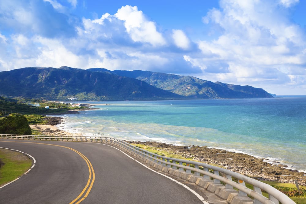 https://mdw-travel-data-us-east-1.s3.amazonaws.com/img/country/Taiwan/Pingtung-Kenting-National-Park/img_00.jpg
