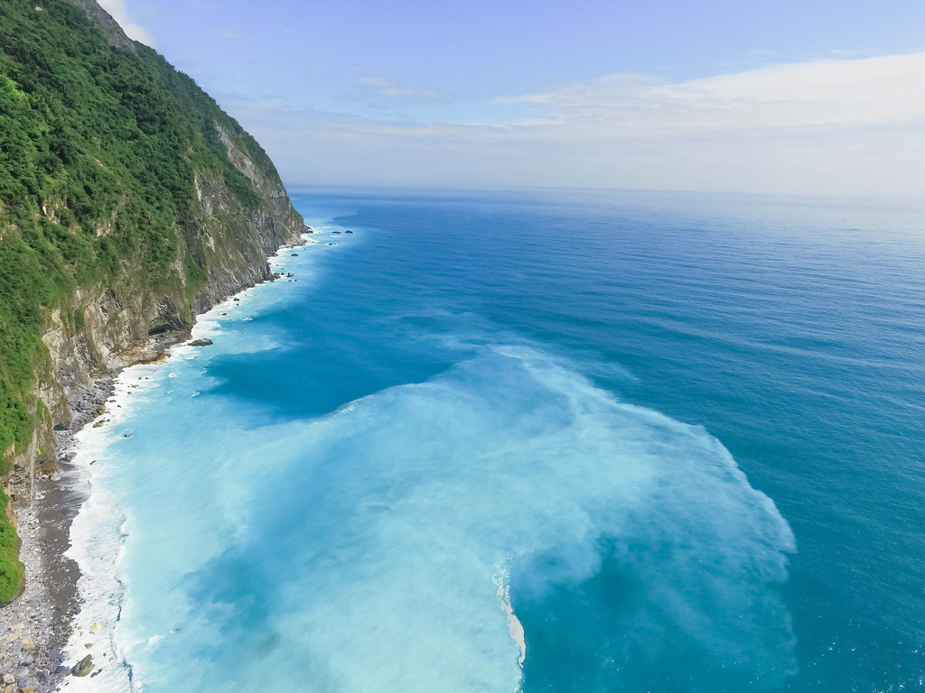 https://mdw-travel-data-us-east-1.s3.amazonaws.com/img/country/Taiwan/Qingshui-Cliff/img_05.jpg