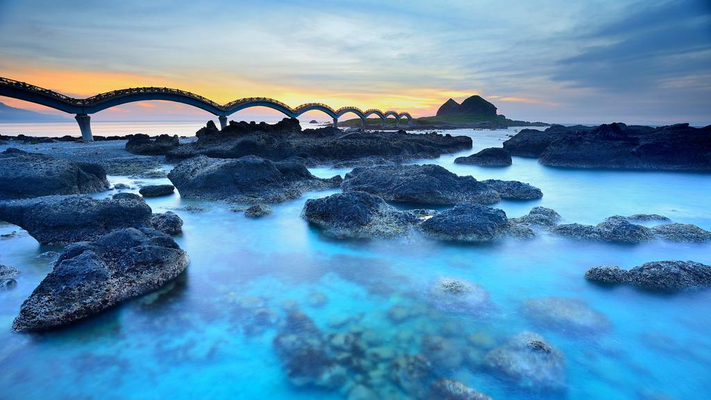 https://mdw-travel-data-us-east-1.s3.amazonaws.com/img/country/Taiwan/Sansiantai/img_02.jpg