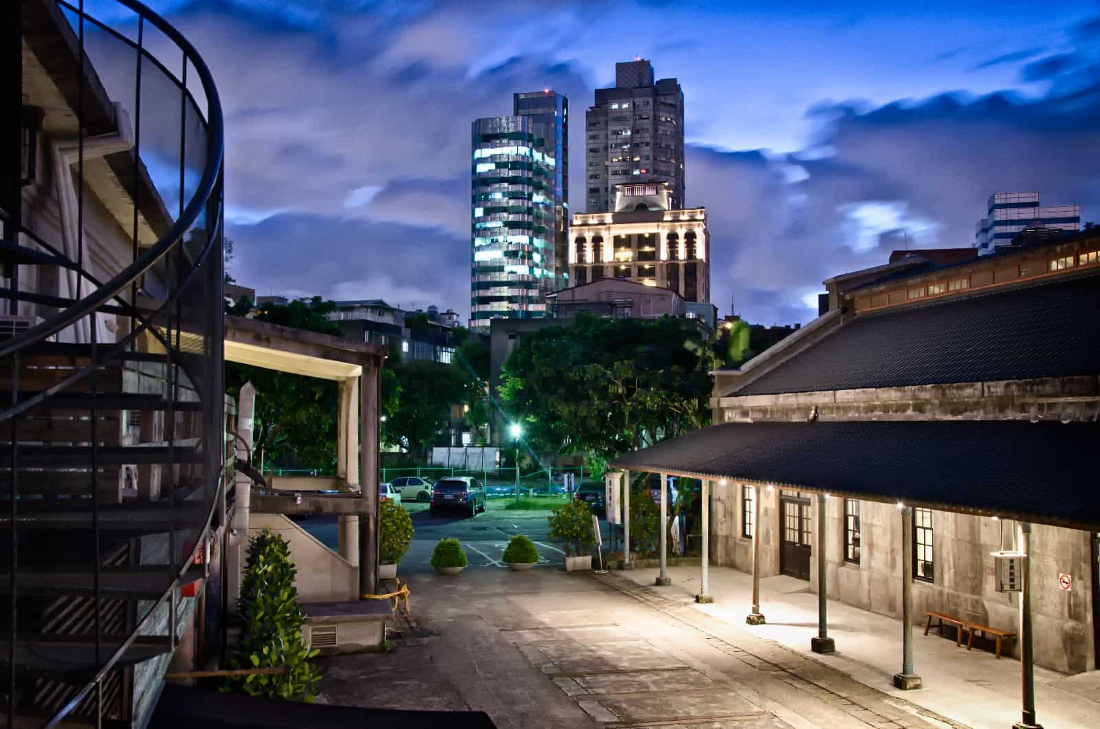 https://mdw-travel-data-us-east-1.s3.amazonaws.com/img/country/Taiwan/Scenic-Pavilion/img_02.jpg
