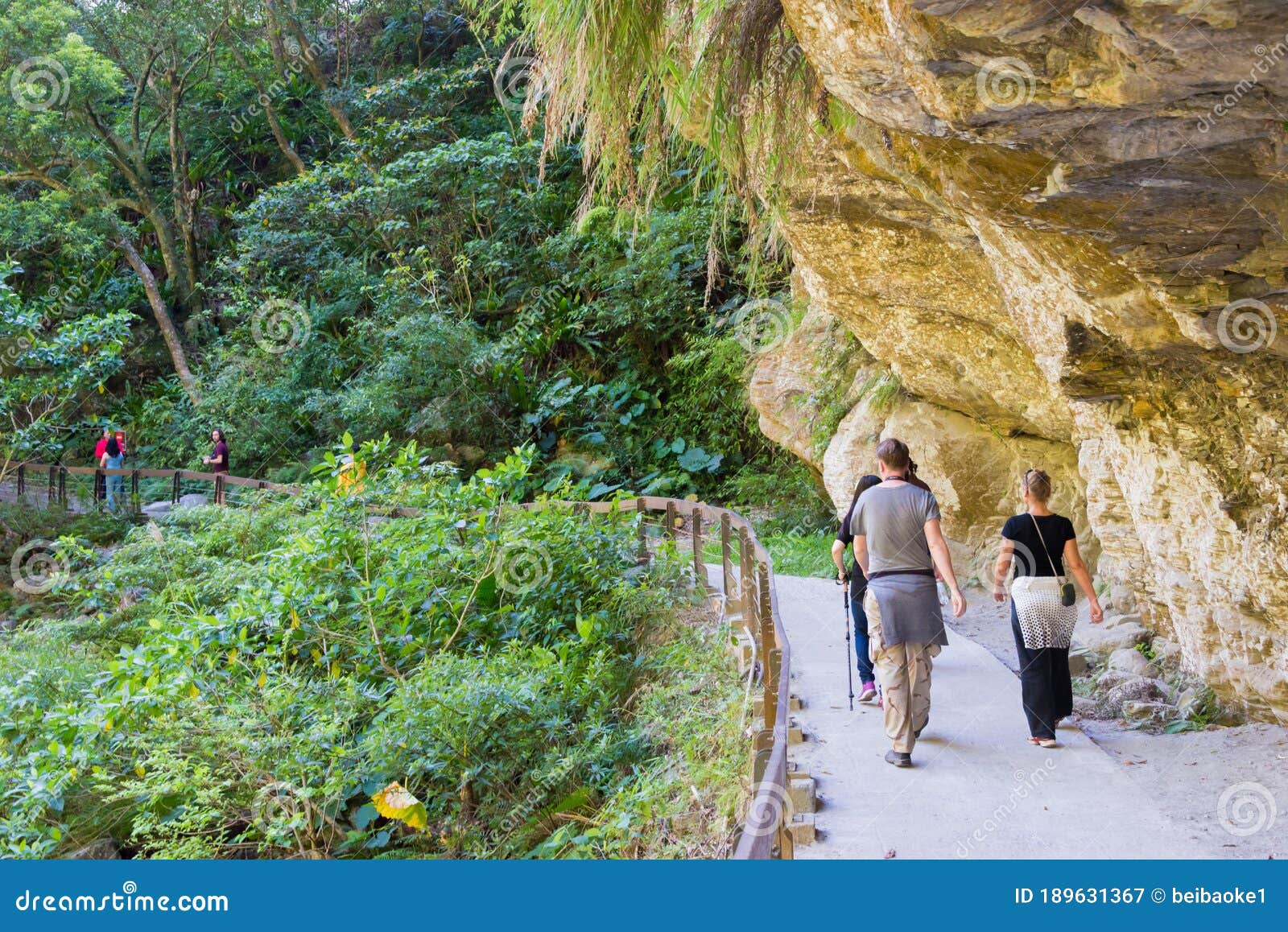 https://mdw-travel-data-us-east-1.s3.amazonaws.com/img/country/Taiwan/Shakadang-Trail/img_02.jpg