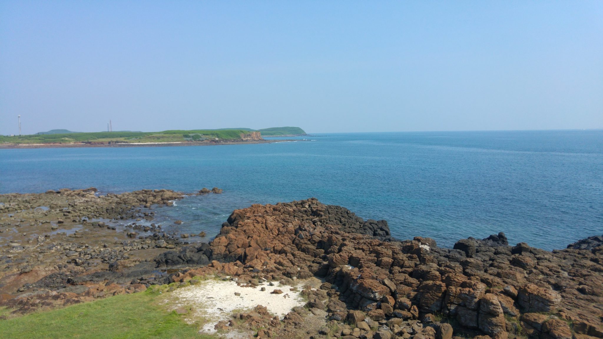 https://mdw-travel-data-us-east-1.s3.amazonaws.com/img/country/Taiwan/Shihli-Beach/img_01.jpg