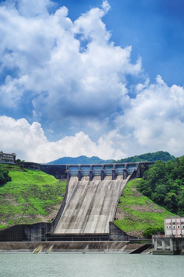 https://mdw-travel-data-us-east-1.s3.amazonaws.com/img/country/Taiwan/Shihmen-Dam/img_03.jpg