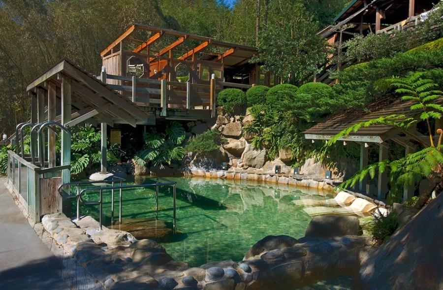 https://mdw-travel-data-us-east-1.s3.amazonaws.com/img/country/Taiwan/Taian-Hot-Spring/img_00.jpg