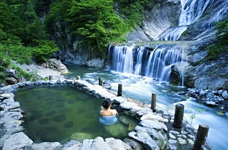 https://mdw-travel-data-us-east-1.s3.amazonaws.com/img/country/Taiwan/Taian-Hot-Spring/img_03.jpg