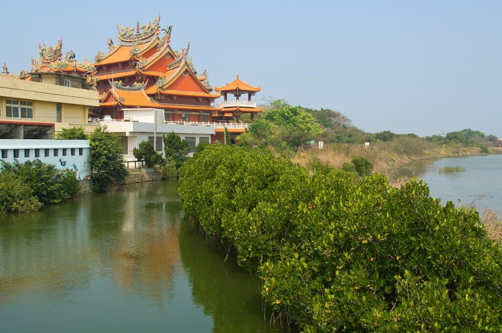 https://mdw-travel-data-us-east-1.s3.amazonaws.com/img/country/Taiwan/Taijiang-National-Park/img_01.jpg