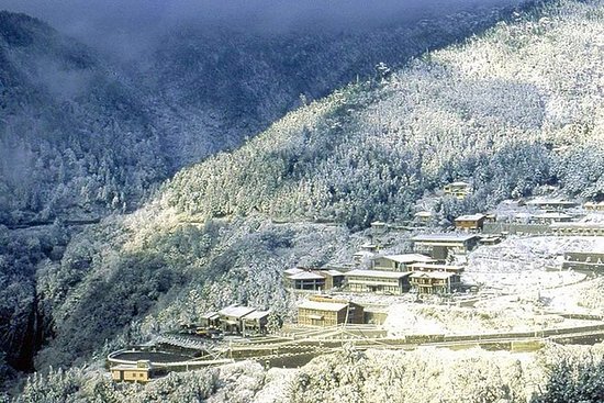 https://mdw-travel-data-us-east-1.s3.amazonaws.com/img/country/Taiwan/Taiping-Mountain/img_01.jpg