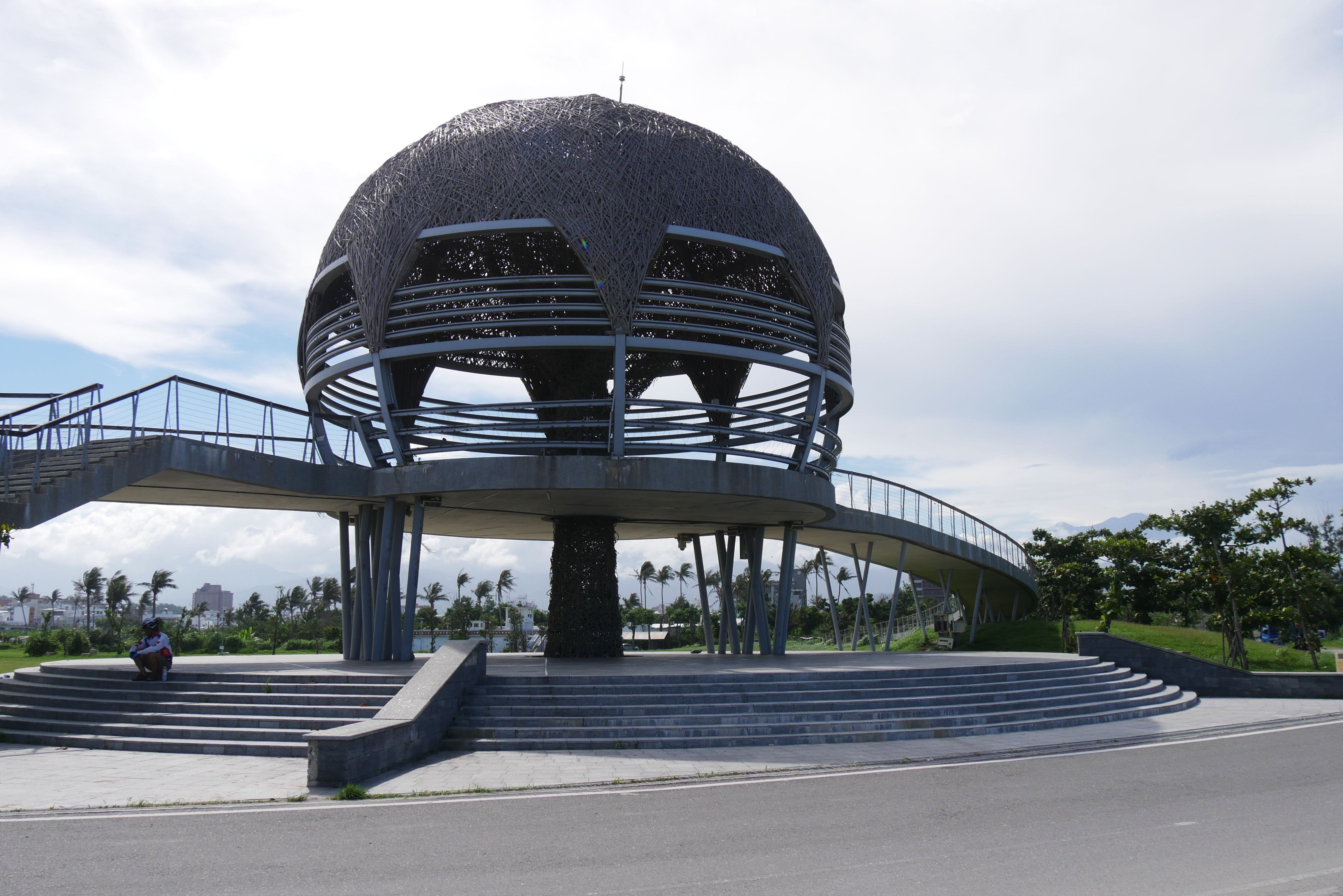 https://mdw-travel-data-us-east-1.s3.amazonaws.com/img/country/Taiwan/Taitung-Seashore-Park/img_02.jpg