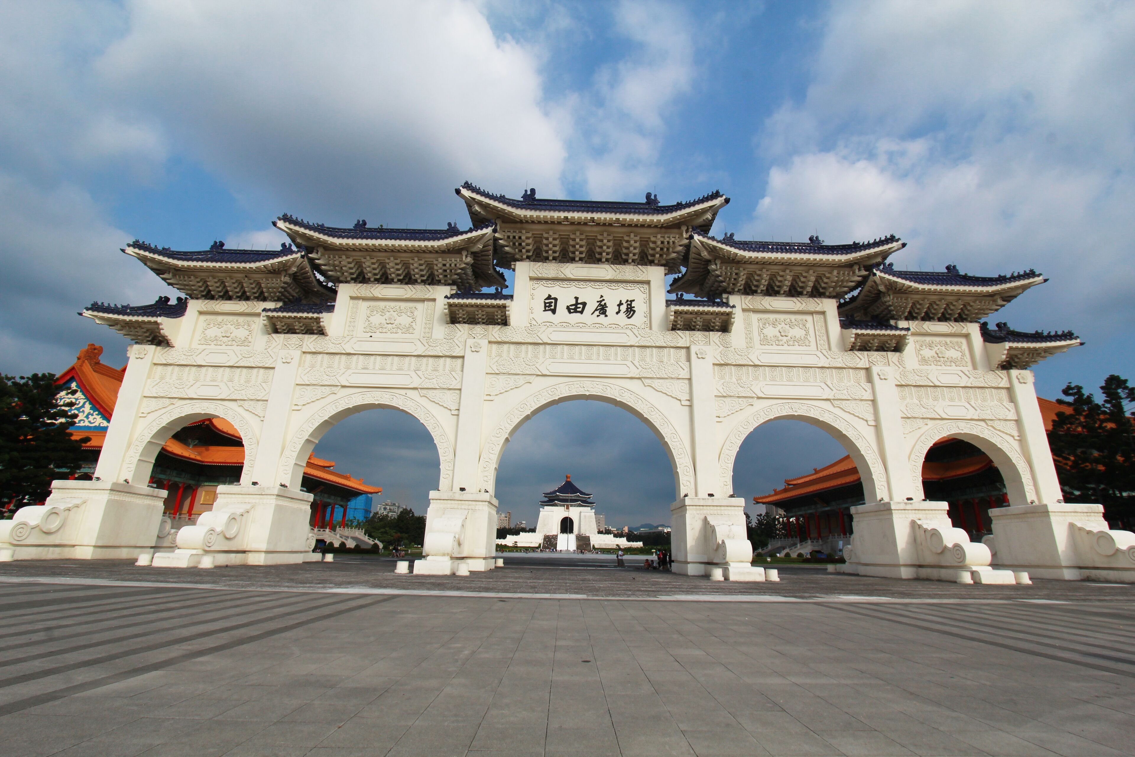 https://mdw-travel-data-us-east-1.s3.amazonaws.com/img/country/Taiwan/Taoyuan-Valley/img_02.jpg