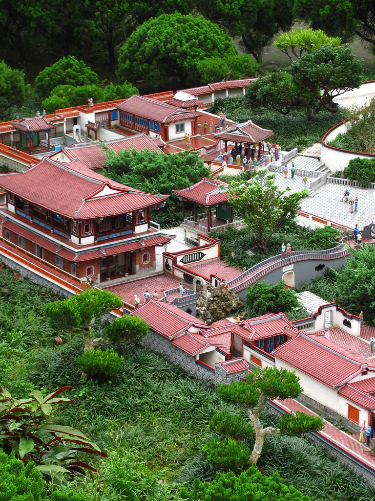 https://mdw-travel-data-us-east-1.s3.amazonaws.com/img/country/Taiwan/Window-on-China-Theme-Park/img_03.jpg