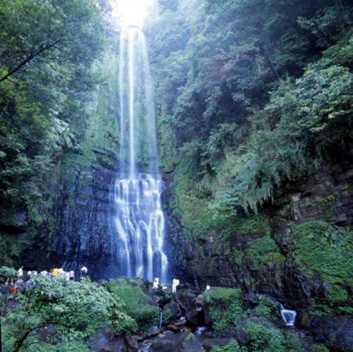 https://mdw-travel-data-us-east-1.s3.amazonaws.com/img/country/Taiwan/Wufengqi-Waterfall/img_03.jpg