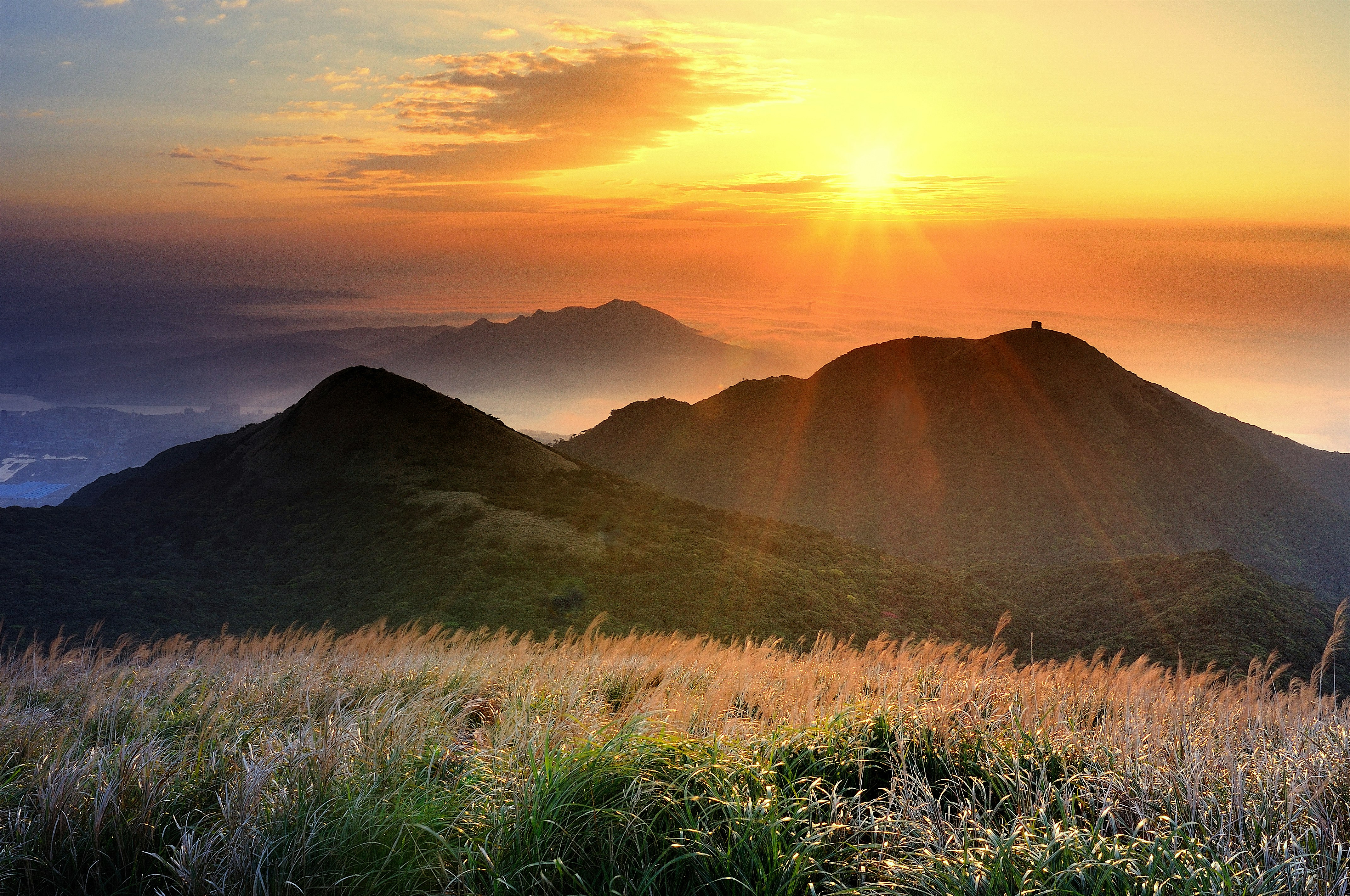 https://mdw-travel-data-us-east-1.s3.amazonaws.com/img/country/Taiwan/Yangmingshan-National-Park/img_00.jpg