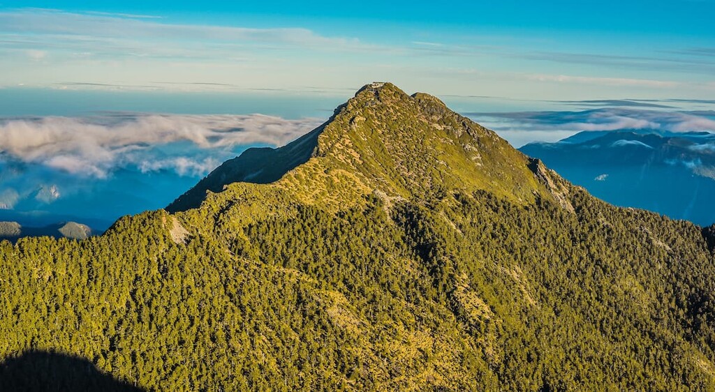 https://mdw-travel-data-us-east-1.s3.amazonaws.com/img/country/Taiwan/Yushan-National-Park/img_01.jpg