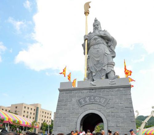 https://mdw-travel-data-us-east-1.s3.amazonaws.com/img/country/Taiwan/Zhu-Guang-Cultural-Park/img_01.jpg