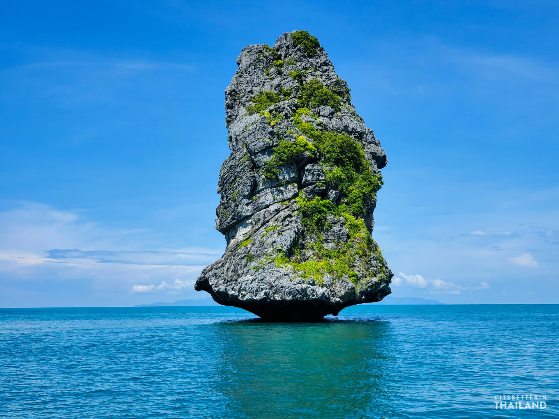 https://mdw-travel-data-us-east-1.s3.amazonaws.com/img/country/Thailand/Ang-Thong-Marine-National-Park/img_03.jpg