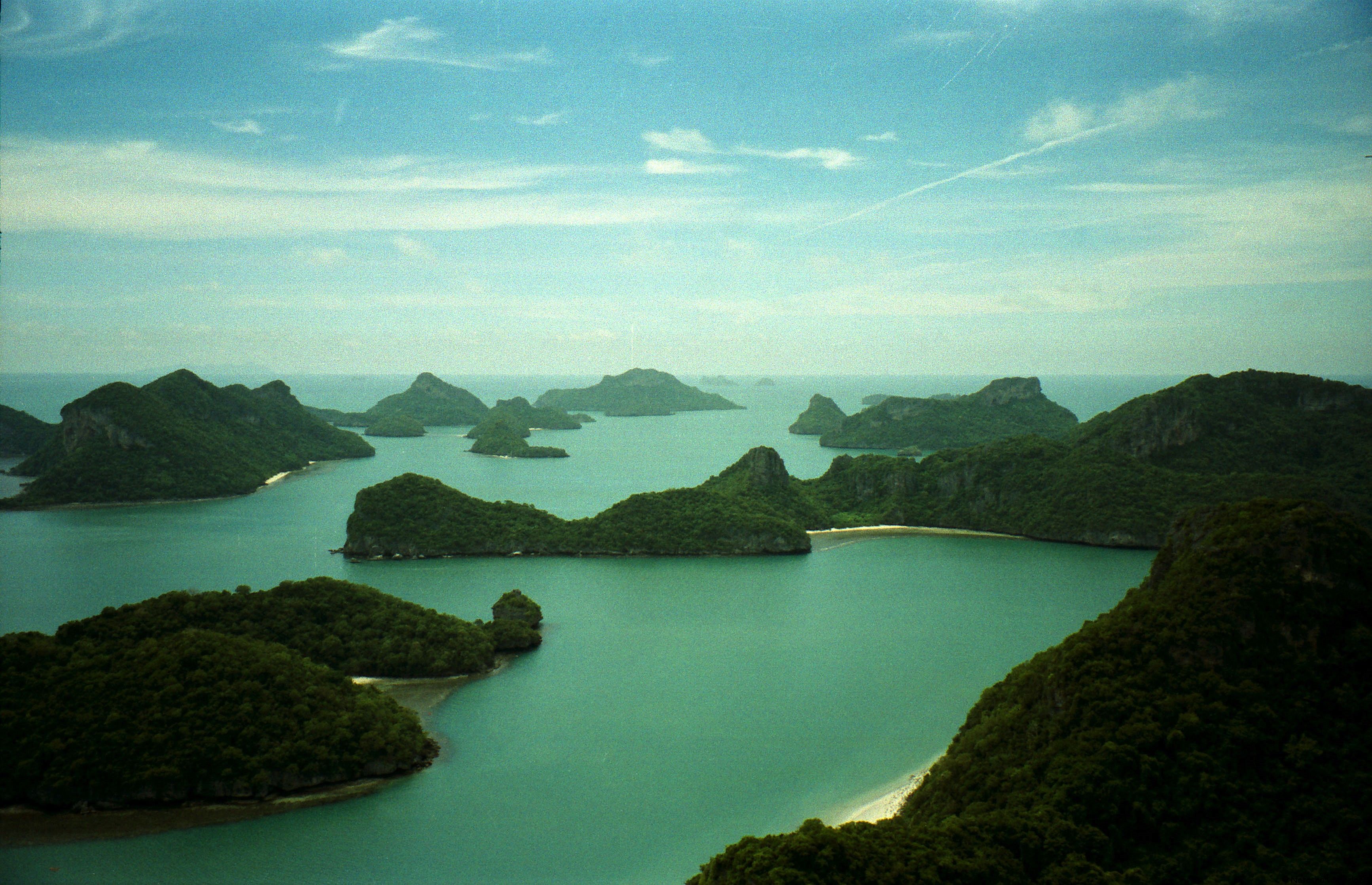 https://mdw-travel-data-us-east-1.s3.amazonaws.com/img/country/Thailand/Ang-Thong-Marine-Park/img_01.jpg