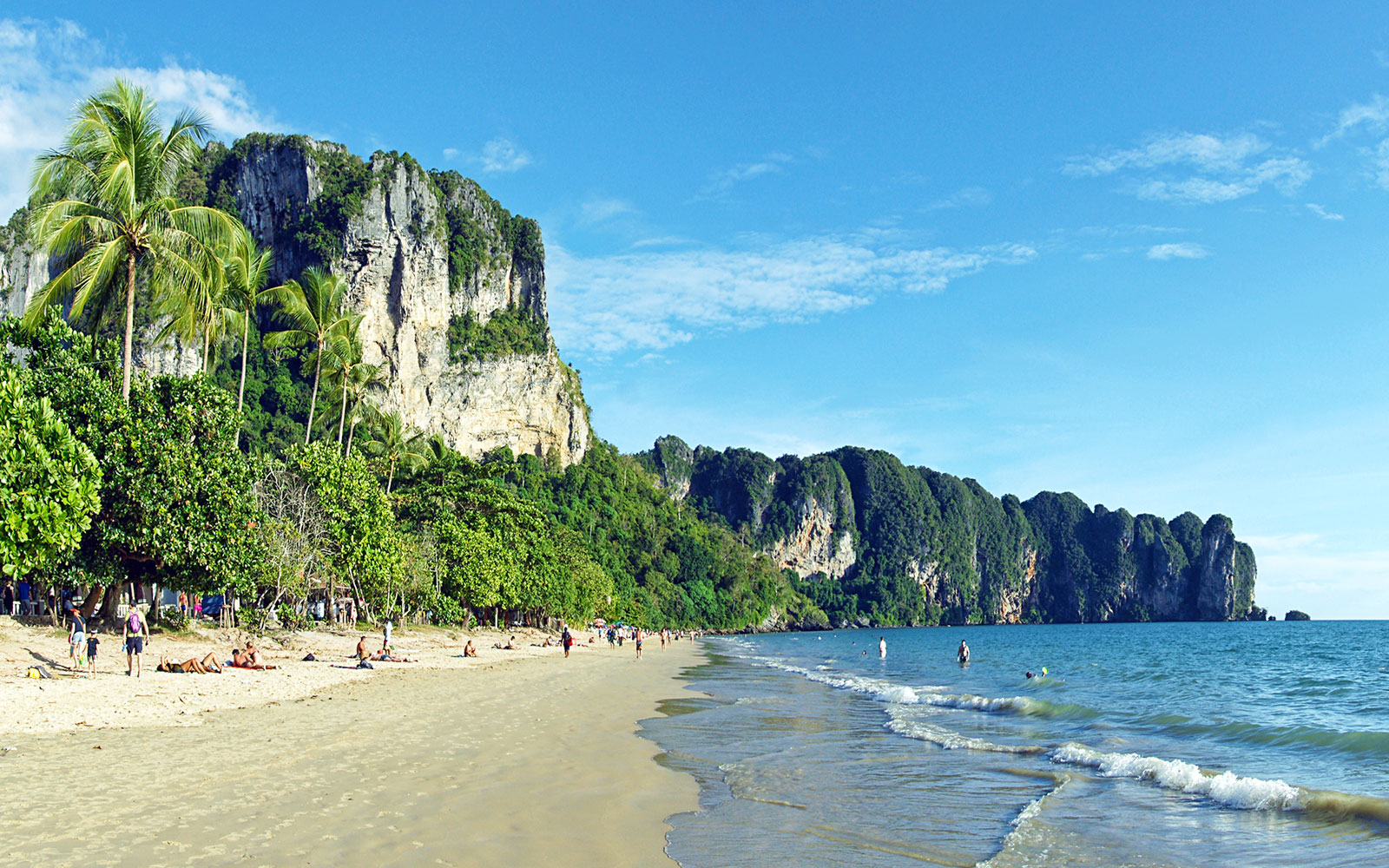 https://mdw-travel-data-us-east-1.s3.amazonaws.com/img/country/Thailand/Ao-Nang-Beach/img_03.jpg