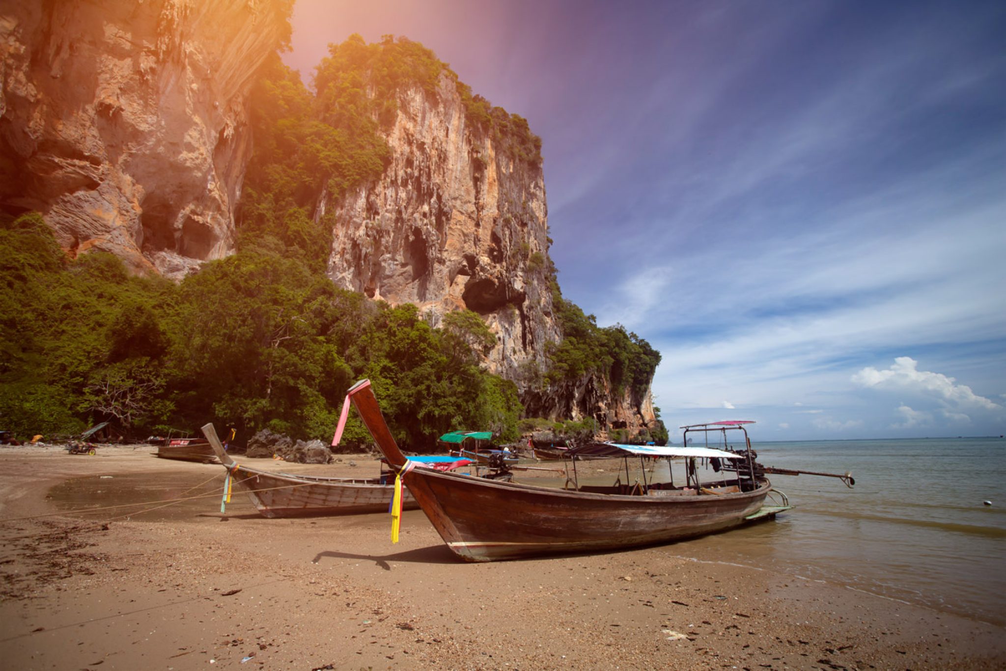 https://mdw-travel-data-us-east-1.s3.amazonaws.com/img/country/Thailand/Ao-Tonsai/img_00.jpg