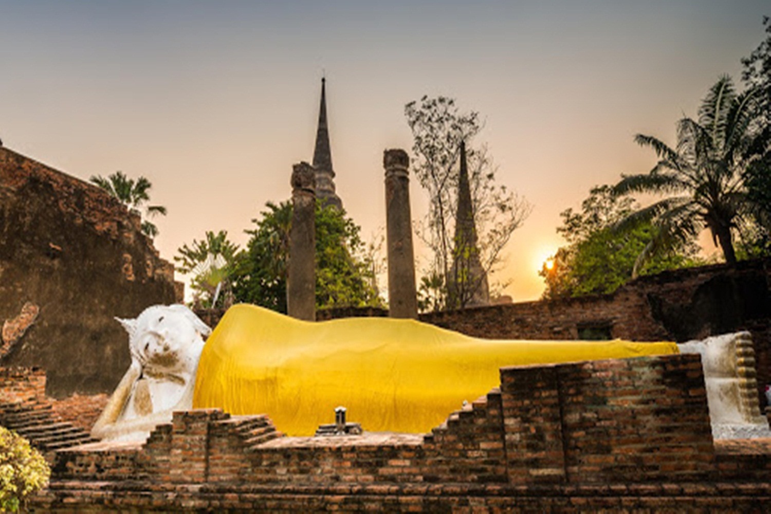 https://mdw-travel-data-us-east-1.s3.amazonaws.com/img/country/Thailand/Ayutthaya-Boat-and-Travel/img_03.jpg