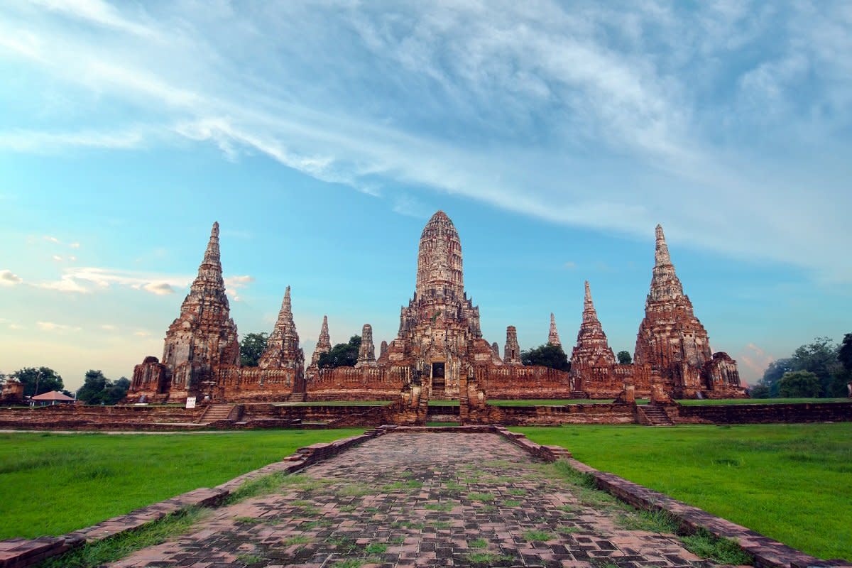 https://mdw-travel-data-us-east-1.s3.amazonaws.com/img/country/Thailand/Ayutthaya-Historical-Park/img_00.jpg