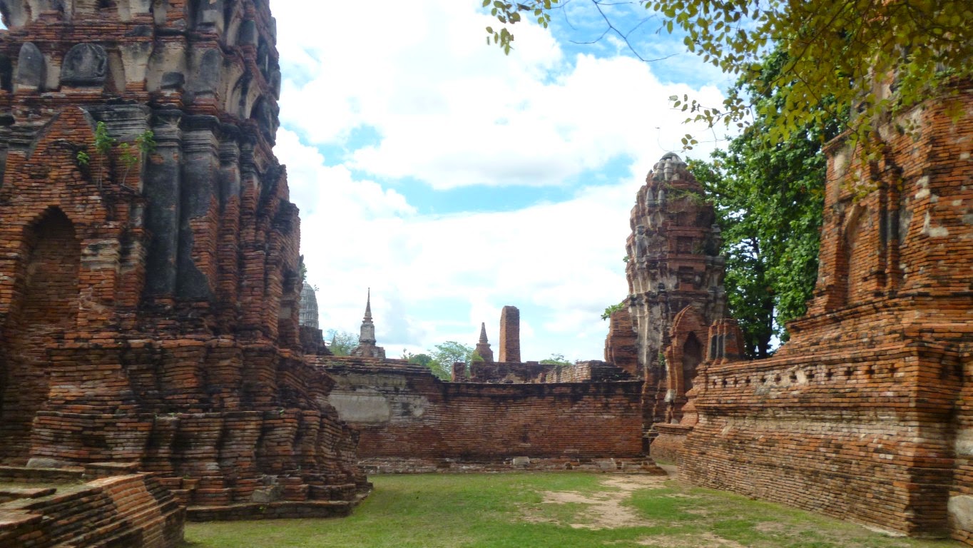 https://mdw-travel-data-us-east-1.s3.amazonaws.com/img/country/Thailand/Ayutthaya/img_01.jpg