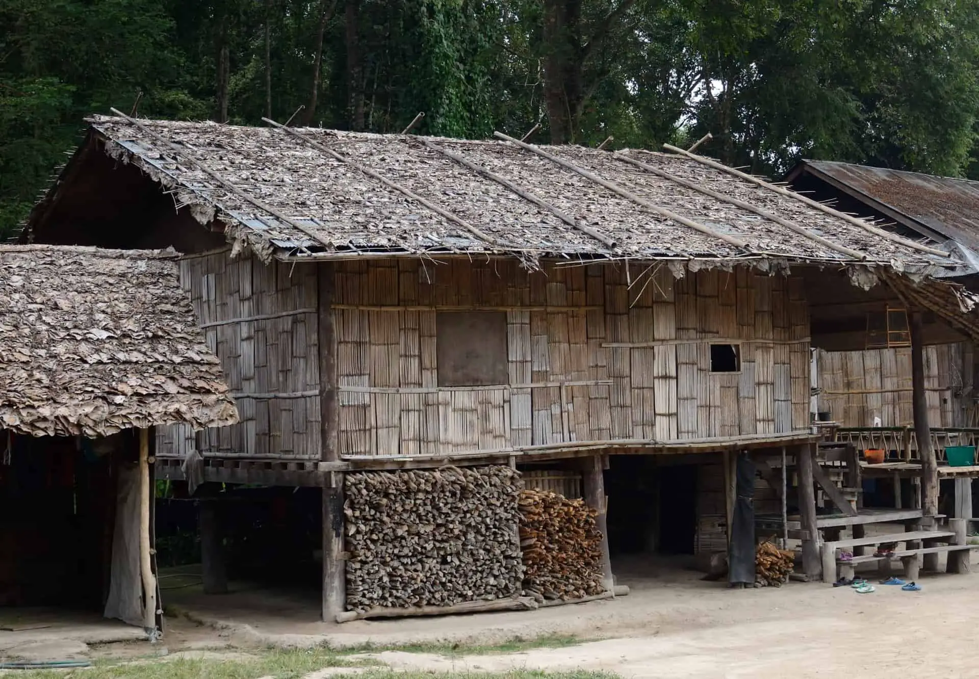 https://mdw-travel-data-us-east-1.s3.amazonaws.com/img/country/Thailand/Baan-Tong-Luang/img_03.jpg