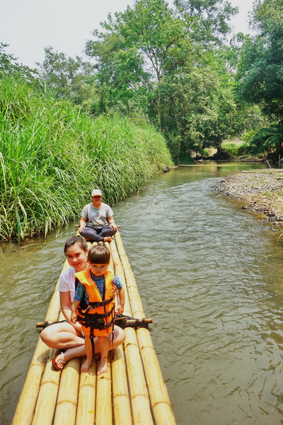 https://mdw-travel-data-us-east-1.s3.amazonaws.com/img/country/Thailand/Bamboo-Rafting-at-Mae-Wang-River/img_02.jpg