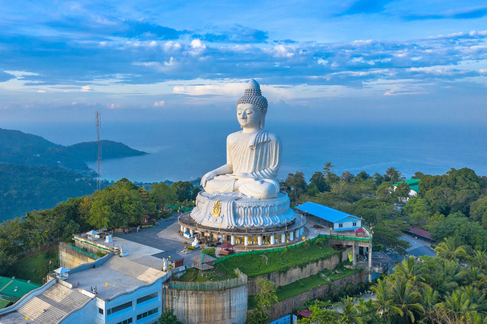 https://mdw-travel-data-us-east-1.s3.amazonaws.com/img/country/Thailand/Ban-Thai-Beach/img_03.jpg