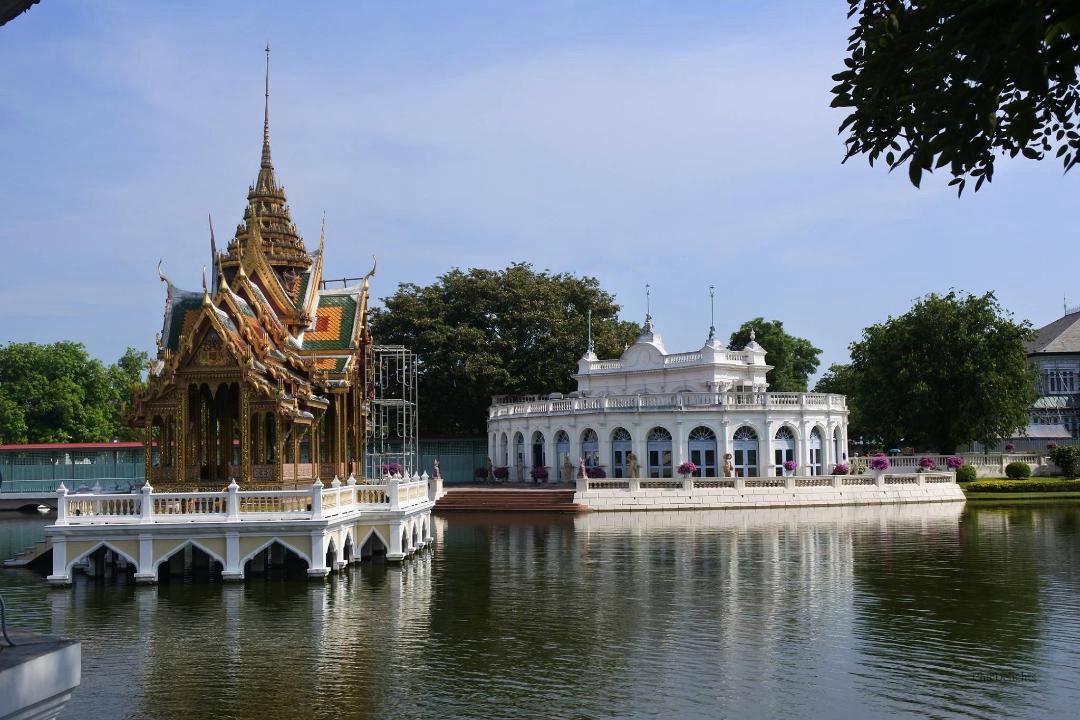 https://mdw-travel-data-us-east-1.s3.amazonaws.com/img/country/Thailand/Bang-Pa-In-Palace/img_01.jpg