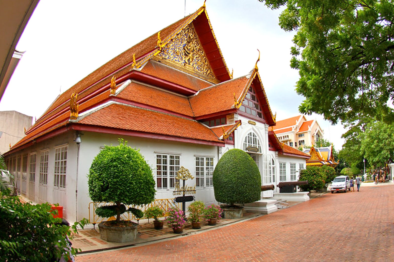 https://mdw-travel-data-us-east-1.s3.amazonaws.com/img/country/Thailand/Bangkok-National-Museum/img_02.jpg