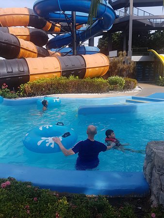 https://mdw-travel-data-us-east-1.s3.amazonaws.com/img/country/Thailand/Black-Mountain-Water-Park/img_02.jpg