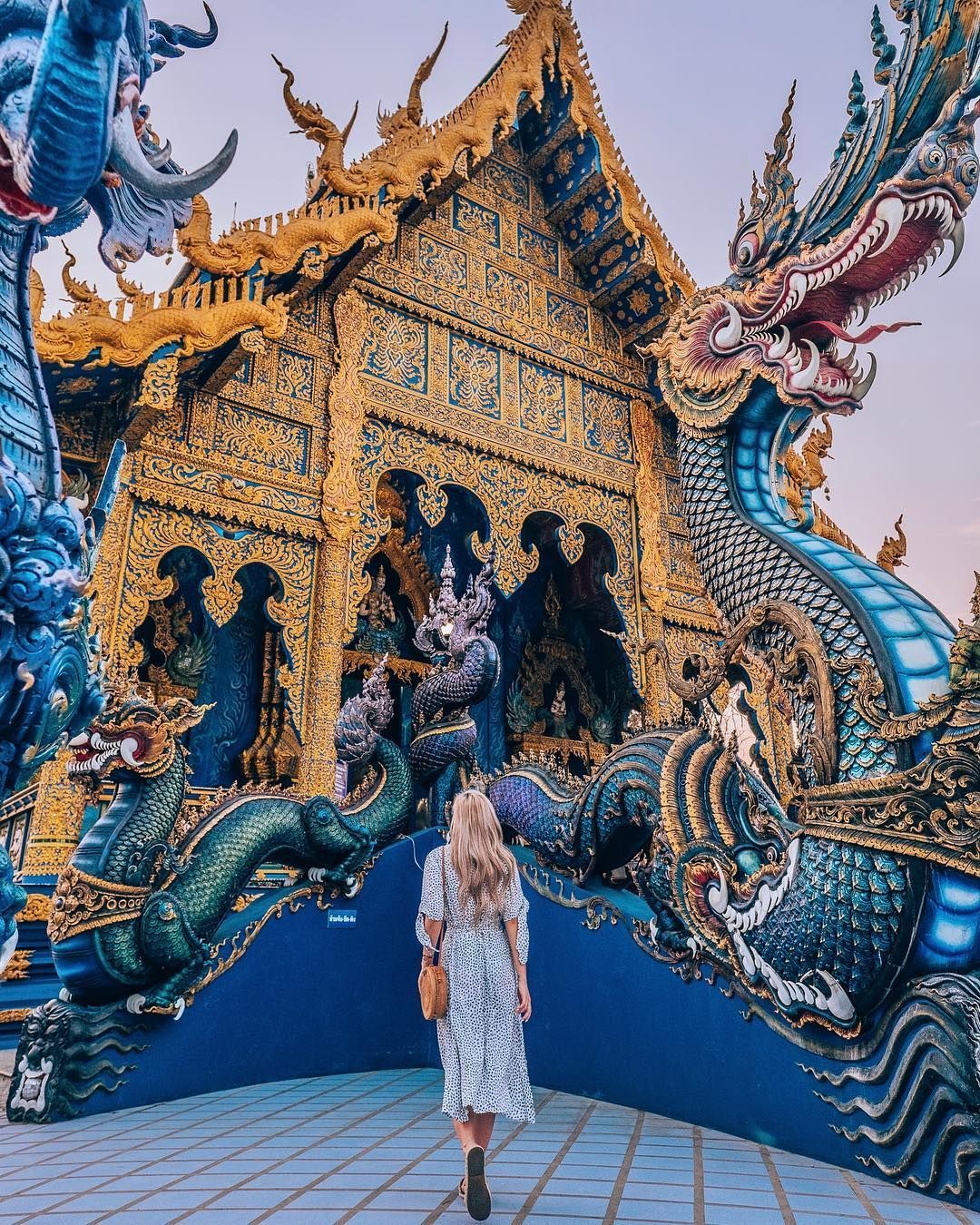 https://mdw-travel-data-us-east-1.s3.amazonaws.com/img/country/Thailand/Blue-Temple/img_02.jpg