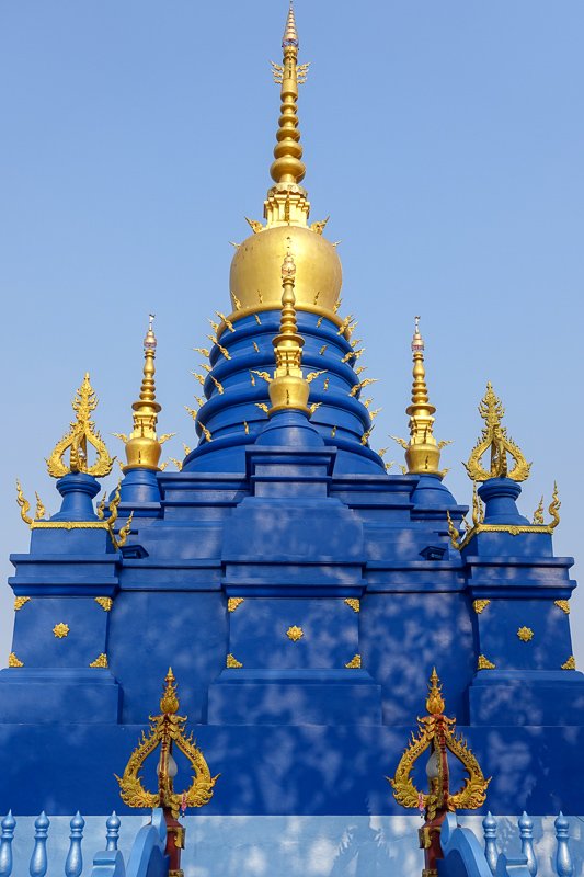 https://mdw-travel-data-us-east-1.s3.amazonaws.com/img/country/Thailand/Blue-Temple/img_03.jpg