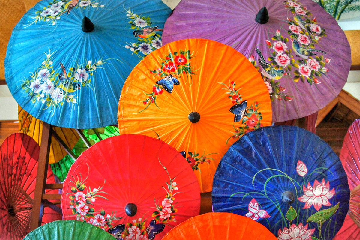 https://mdw-travel-data-us-east-1.s3.amazonaws.com/img/country/Thailand/Bo-Sang-Umbrella-Village/img_00.jpg