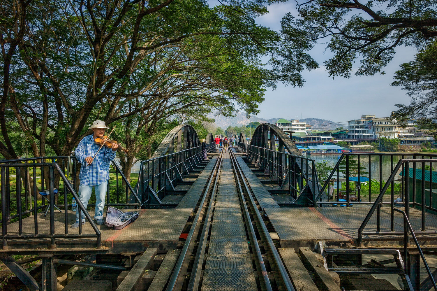 https://mdw-travel-data-us-east-1.s3.amazonaws.com/img/country/Thailand/Bridge-Over-the-River-Kwai/img_00.jpg