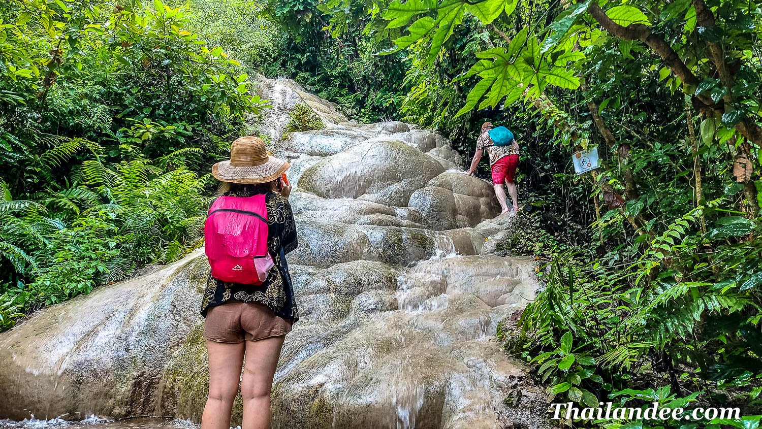 https://mdw-travel-data-us-east-1.s3.amazonaws.com/img/country/Thailand/Bua-Thong-Waterfall-Sticky-Waterfall/img_03.jpg
