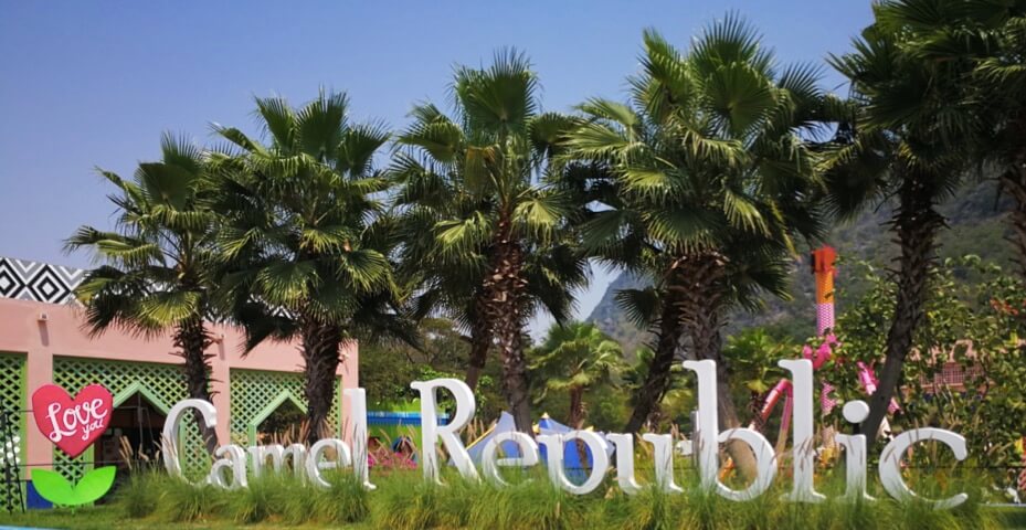 https://mdw-travel-data-us-east-1.s3.amazonaws.com/img/country/Thailand/Camel-Republic/img_03.jpg