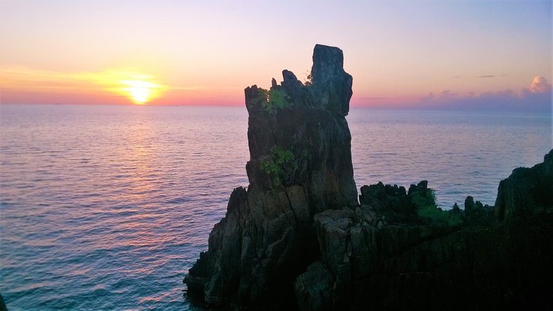 https://mdw-travel-data-us-east-1.s3.amazonaws.com/img/country/Thailand/Chai-Chet-Beach/img_01.jpg