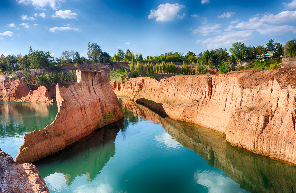 https://mdw-travel-data-us-east-1.s3.amazonaws.com/img/country/Thailand/Chiang-Mai-Grand-Canyon/img_01.jpg