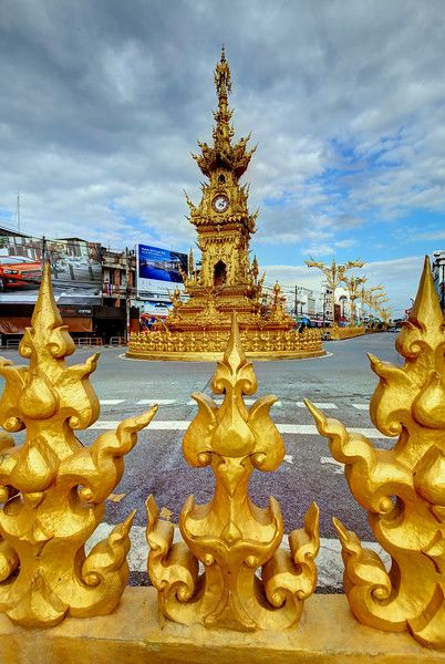 https://mdw-travel-data-us-east-1.s3.amazonaws.com/img/country/Thailand/Chiang-Rai-Clock-Tower/img_01.jpg