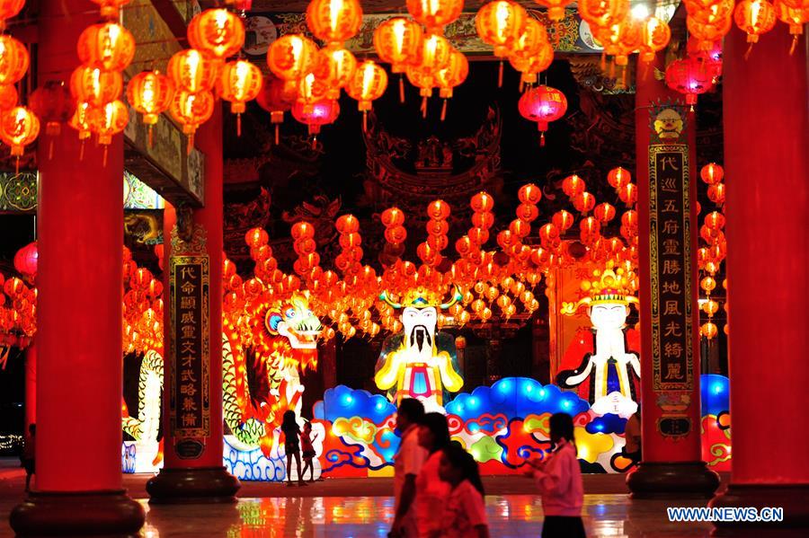 https://mdw-travel-data-us-east-1.s3.amazonaws.com/img/country/Thailand/Chinese-Sui-Tao-Yun-Lantern-Show/img_00.jpg