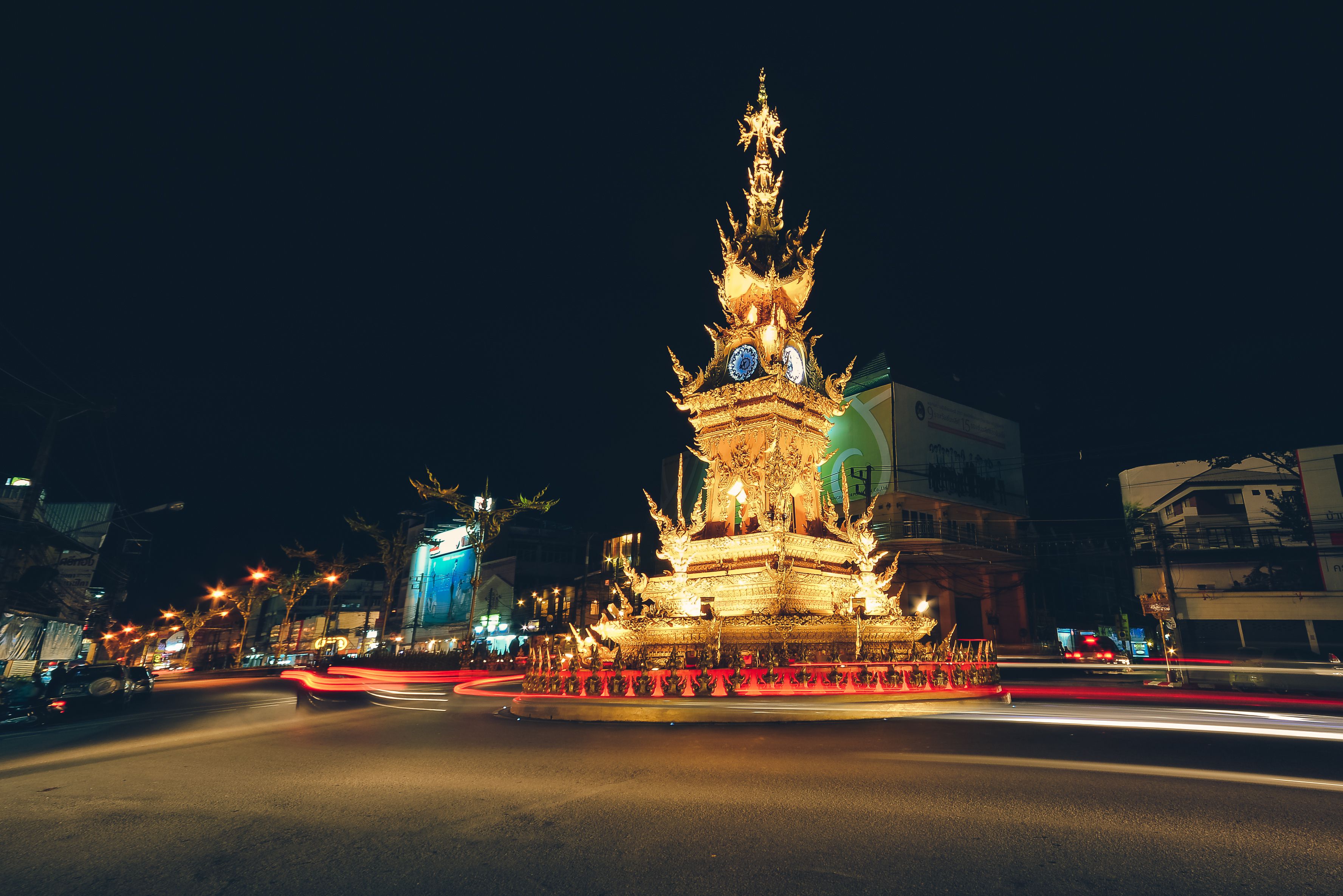 https://mdw-travel-data-us-east-1.s3.amazonaws.com/img/country/Thailand/Clock-Tower-Night-Bazaar/img_02.jpg