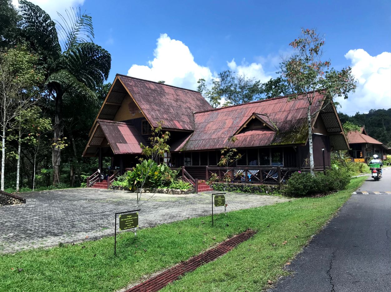https://mdw-travel-data-us-east-1.s3.amazonaws.com/img/country/Thailand/Doi-Phu-Kha-National-Park/img_03.jpg