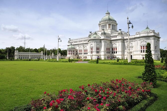https://mdw-travel-data-us-east-1.s3.amazonaws.com/img/country/Thailand/Dusit-Palace/img_00.jpg