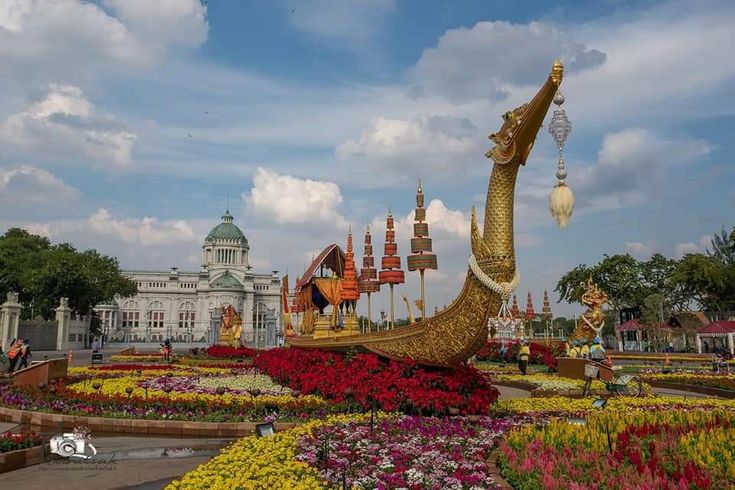 https://mdw-travel-data-us-east-1.s3.amazonaws.com/img/country/Thailand/Dusit-Palace/img_03.jpg