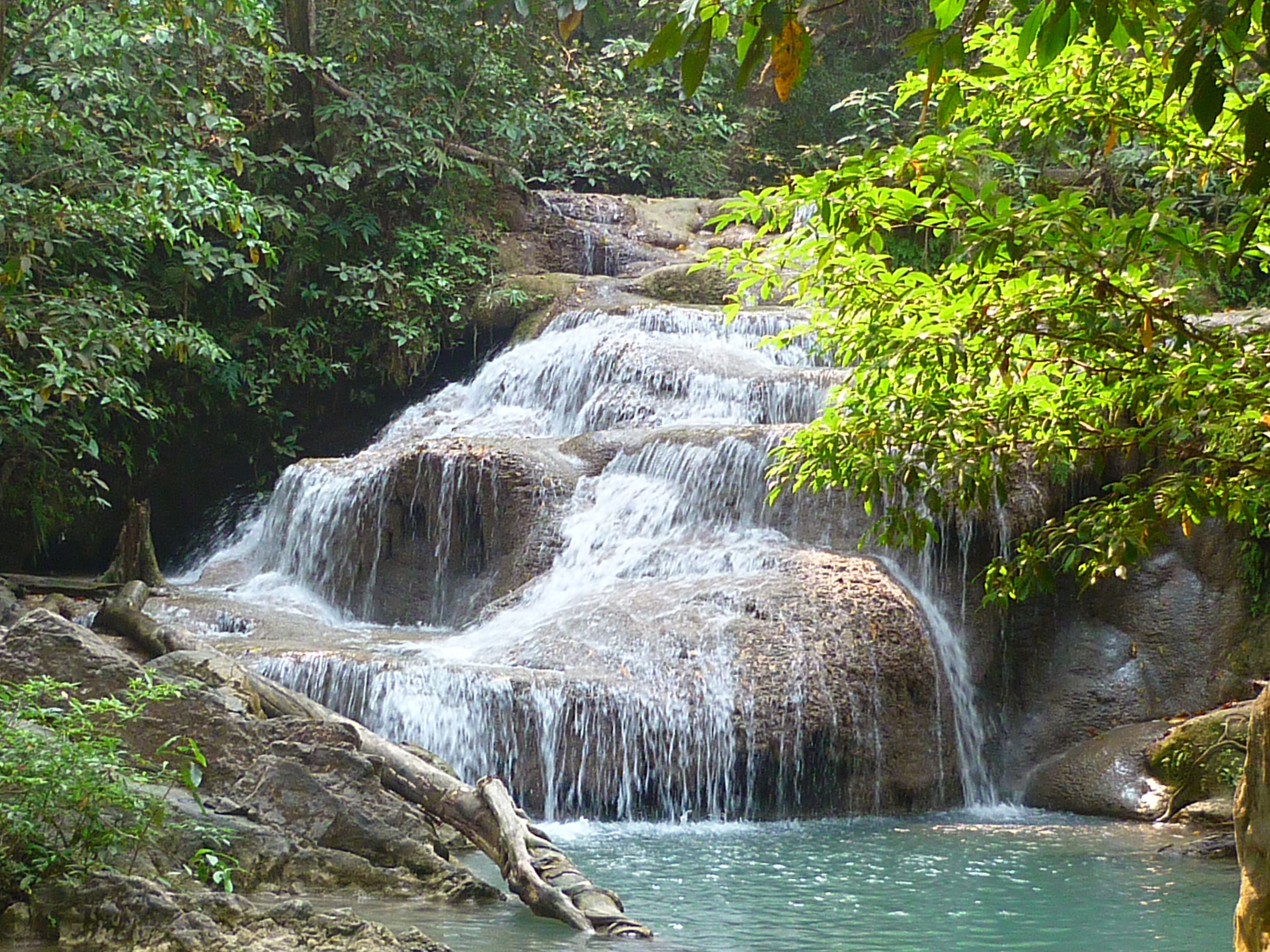 https://mdw-travel-data-us-east-1.s3.amazonaws.com/img/country/Thailand/Erawan-Waterfall/img_01.jpg